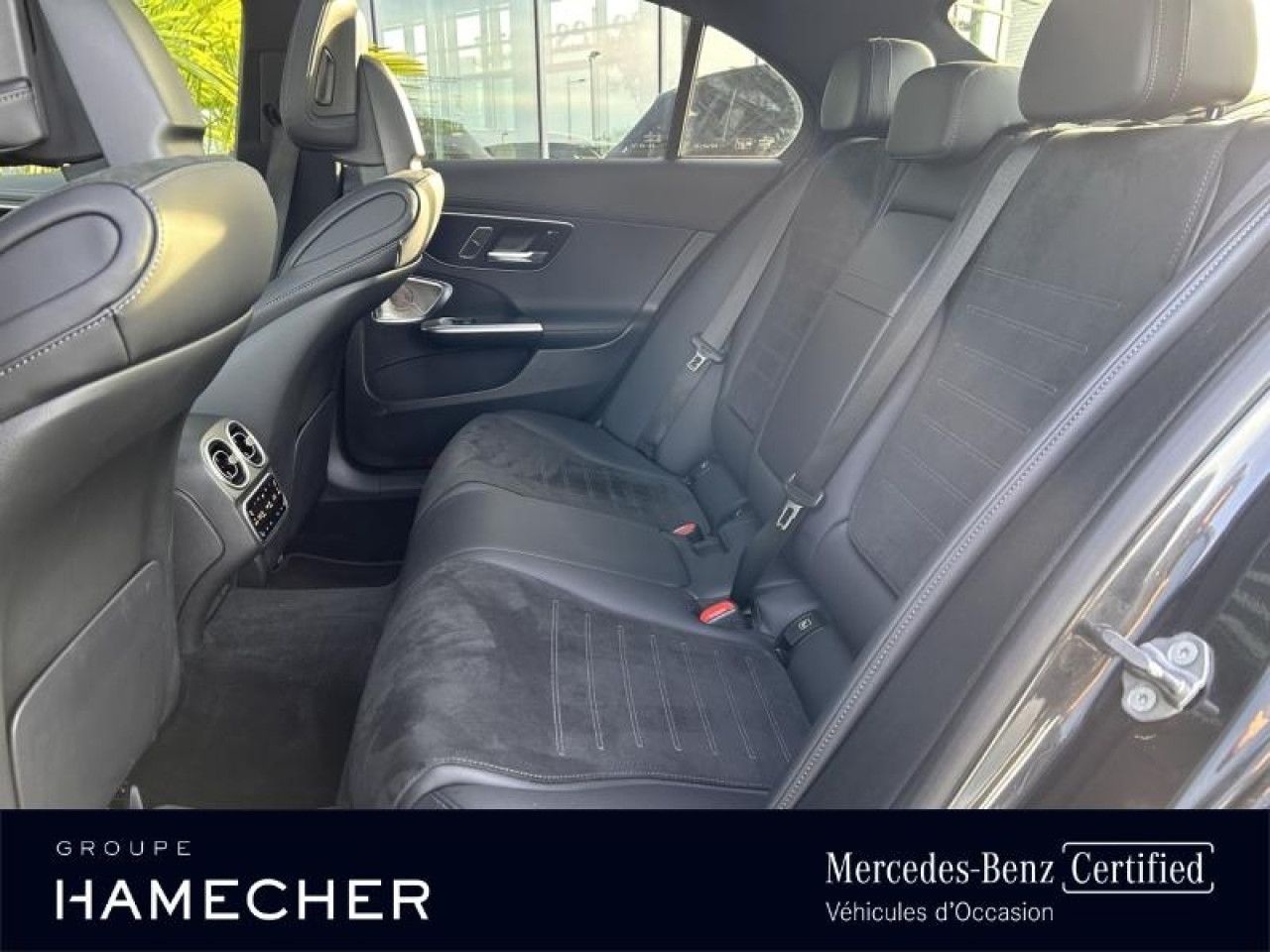 Photo du v&eacute;hicule 10 / 18