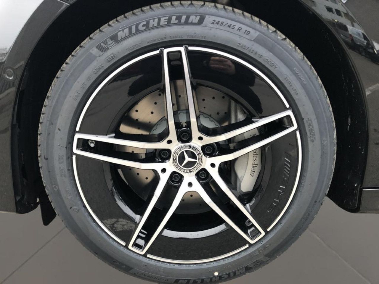 Mercedes-Benz E-Klasse – Bild 8