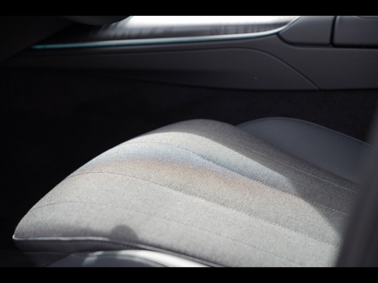 Mercedes-Benz E-Klasse – Bild 20