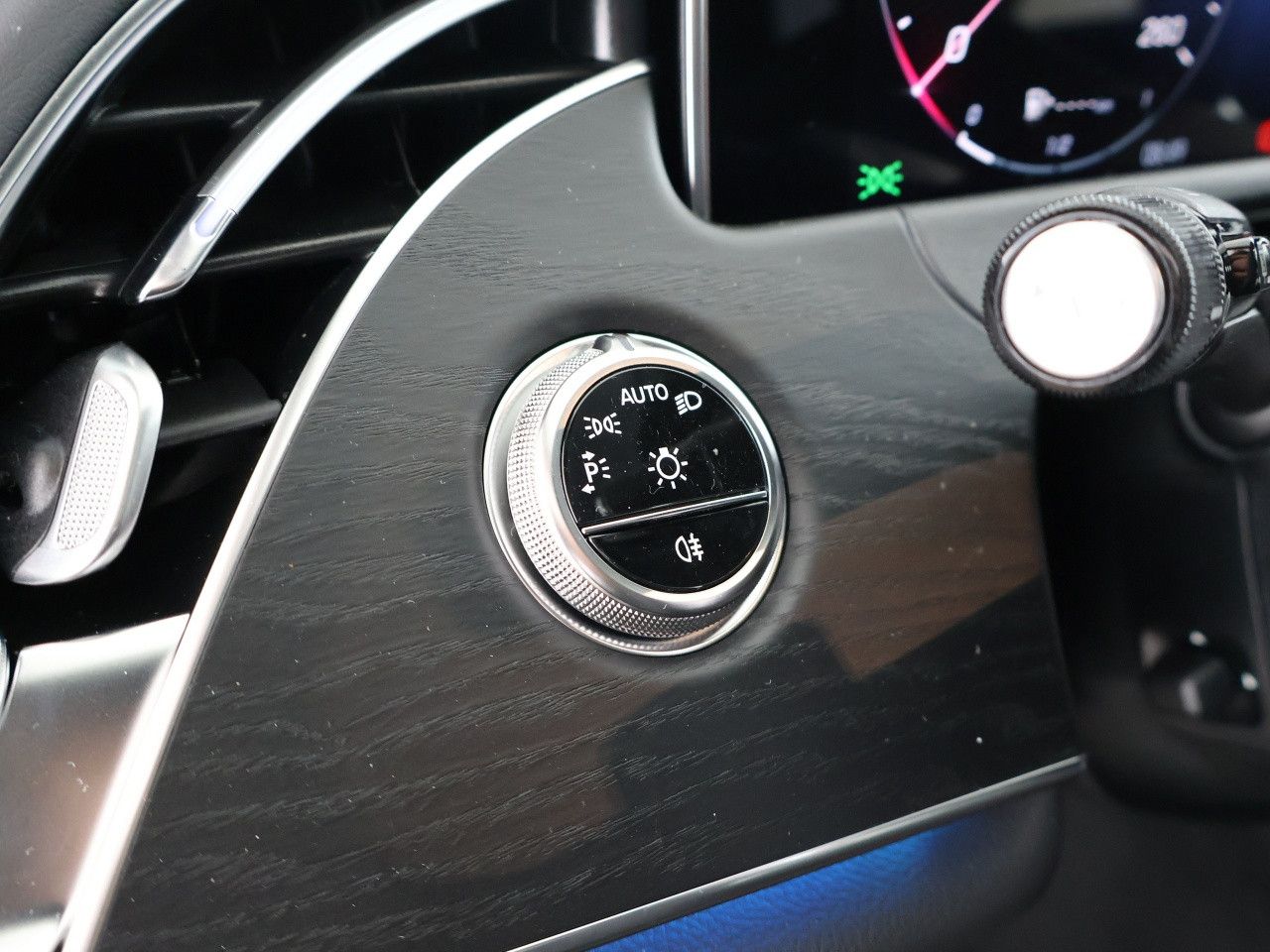 Mercedes-Benz E-Klasse – Bild 22