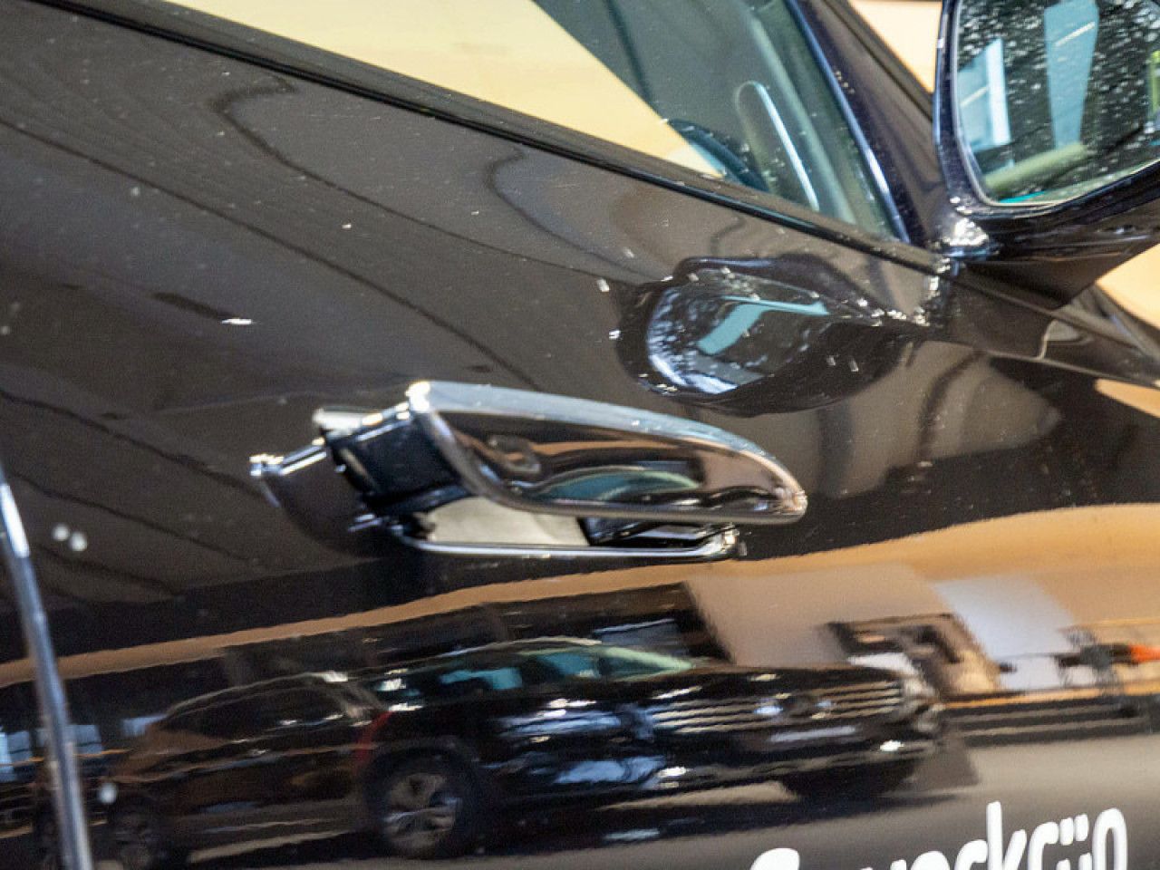Mercedes-Benz E-Klasse – Bild 8