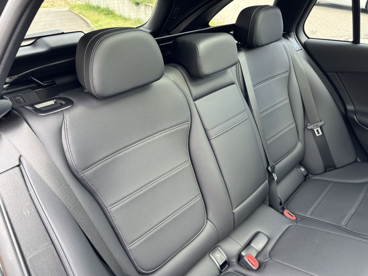 Mercedes-Benz C-Klasse – Bild 8