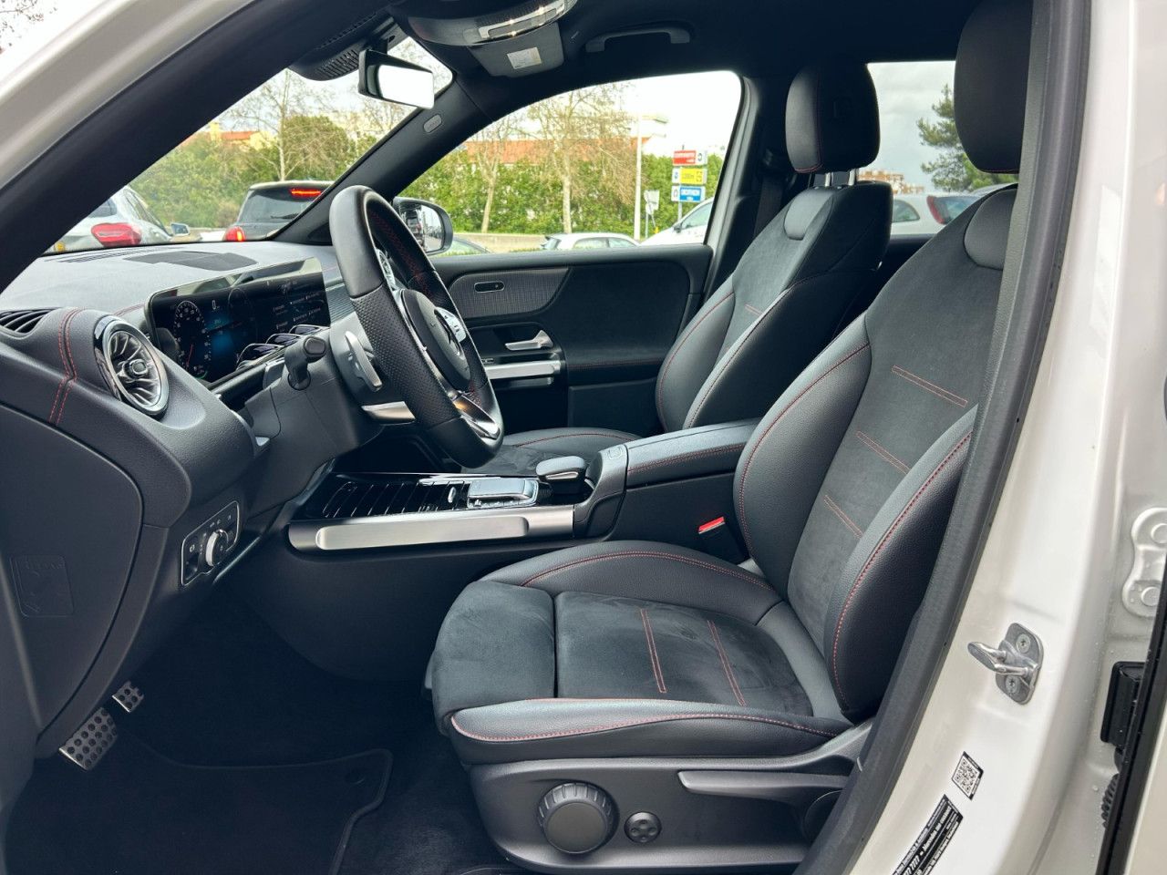 Imagem do ve&iacute;culo 1 / 10