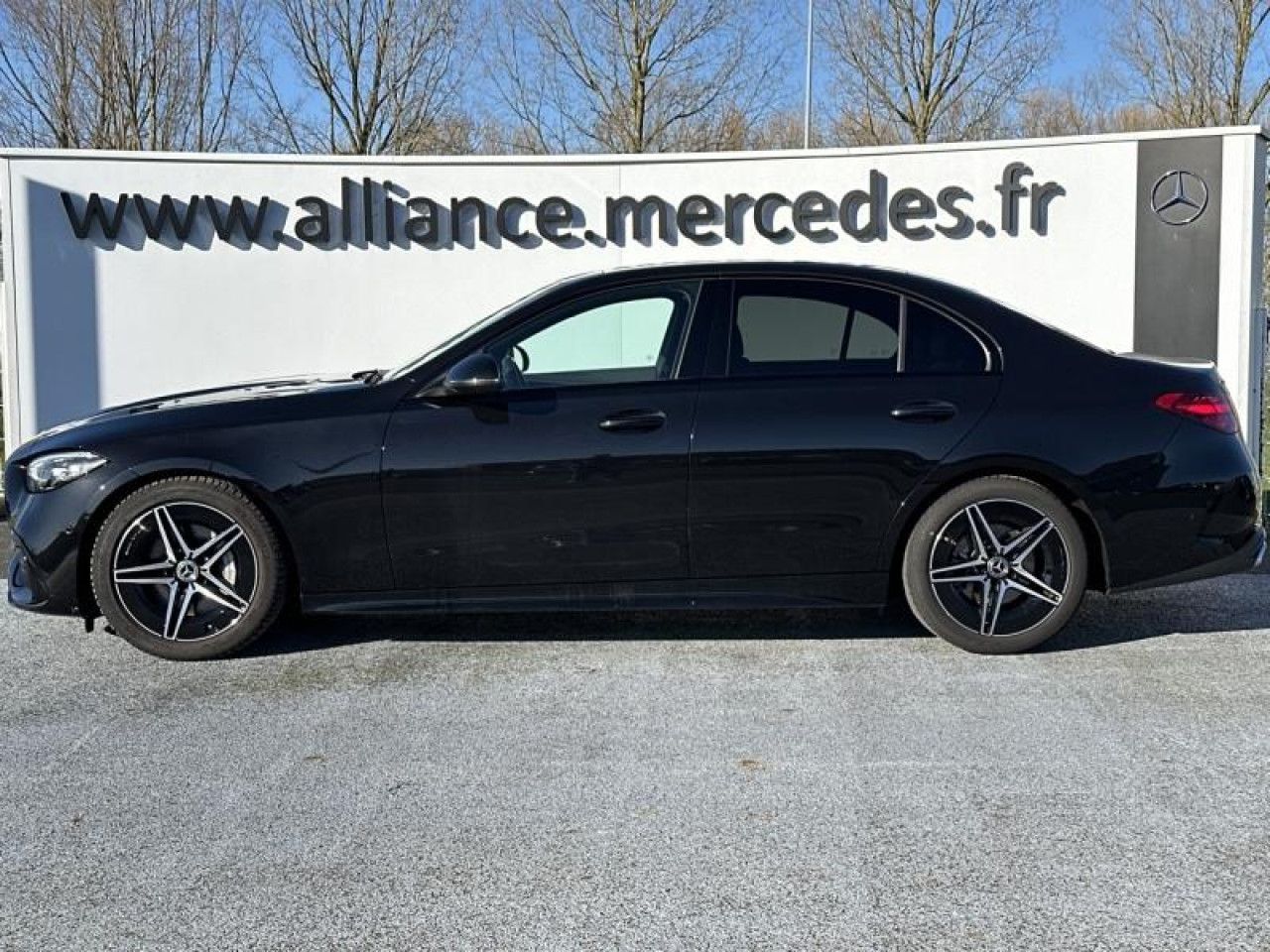 Photo du v&eacute;hicule 2 / 18