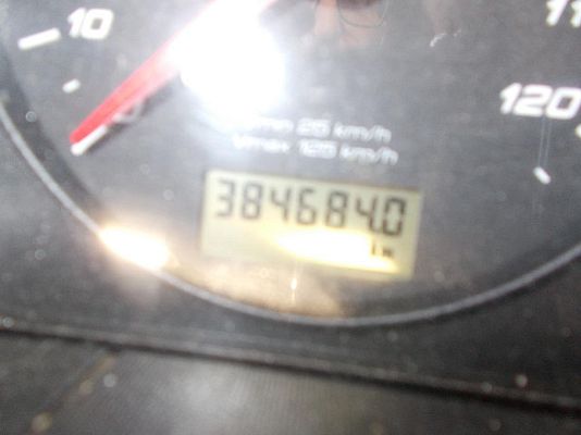 Vehicle image 8 / 15
