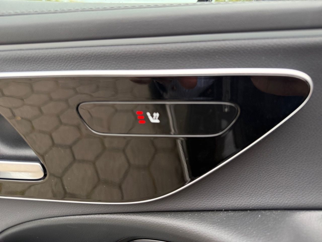 Mercedes-Benz E-Klasse – Bild 21