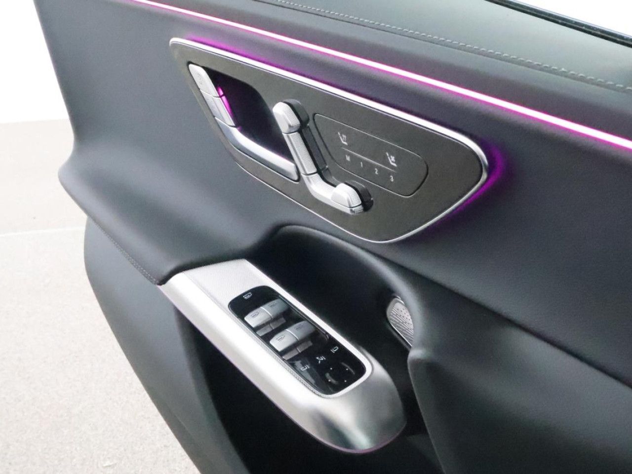 Mercedes-Benz E-Klasse – Bild 9