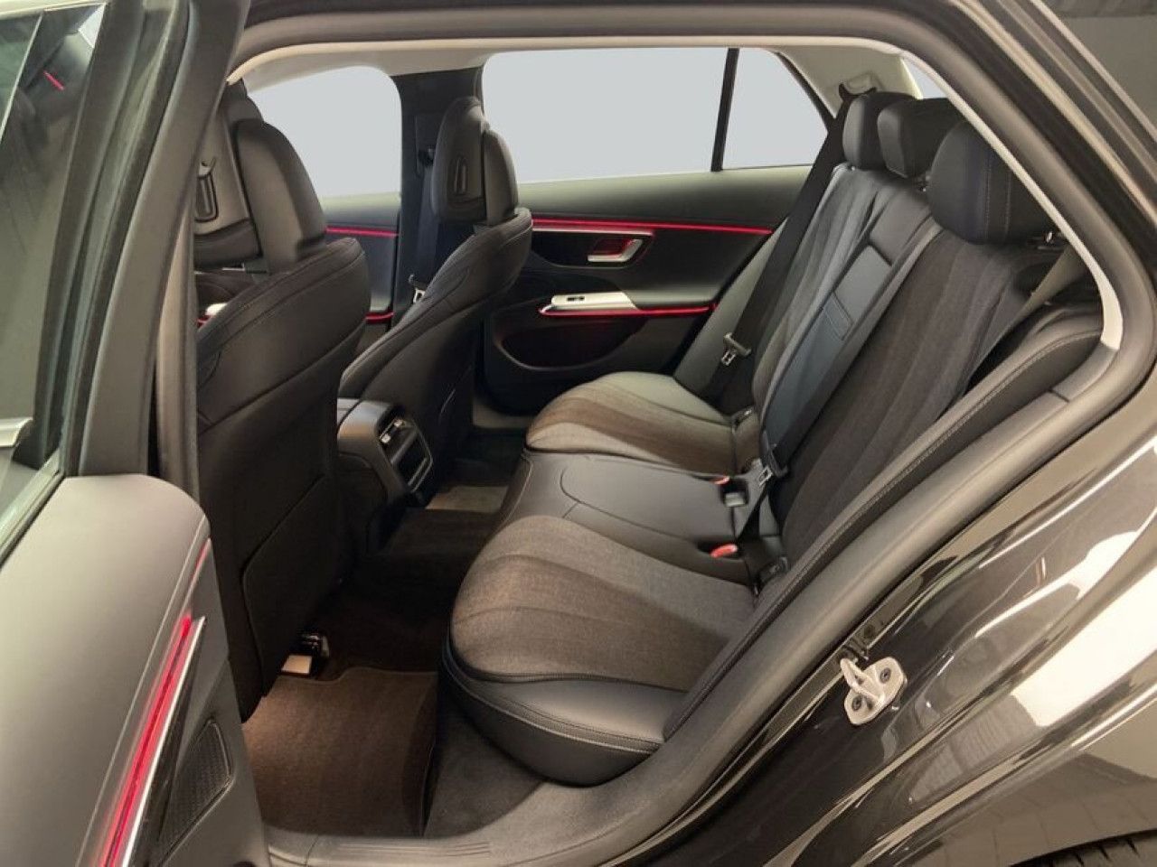 Mercedes-Benz E-Klasse – Bild 10