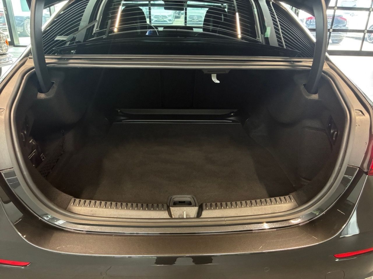 Mercedes-Benz E-Klasse – Bild 9