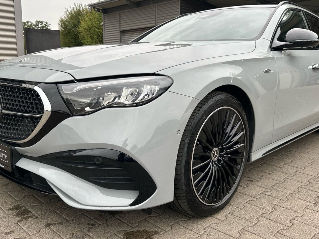 Mercedes-Benz E-Klasse – Bild 13
