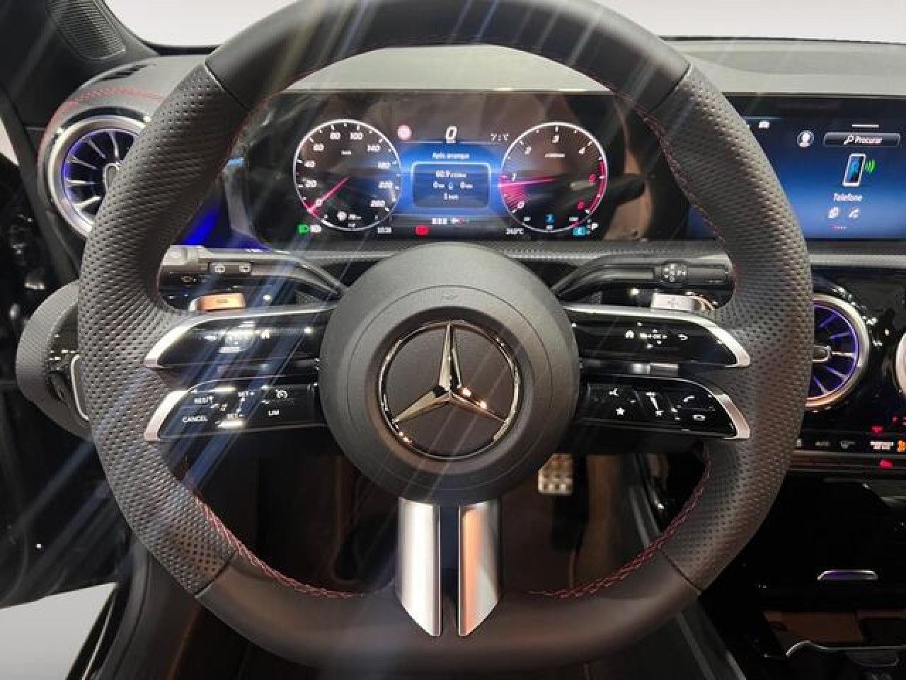 Imagem do veículo 2 / 15