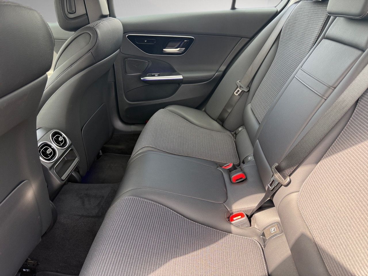 Mercedes-Benz C-Klasse – Bild 16
