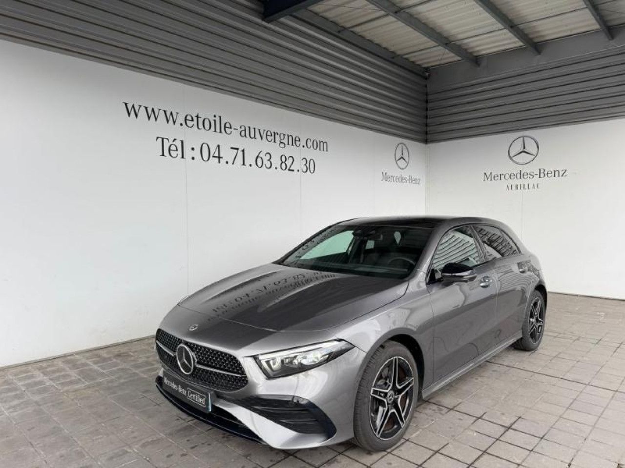 Photo du v&eacute;hicule 1 / 18