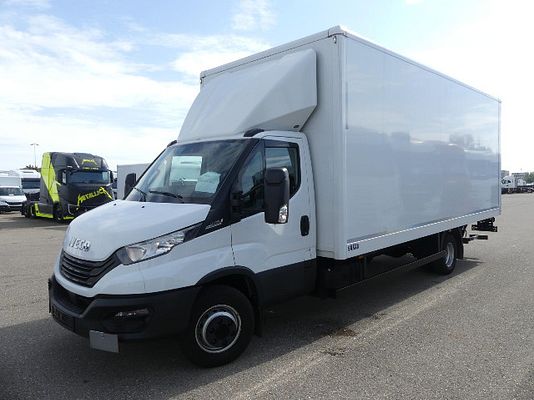 Vehicle image 2 / 7