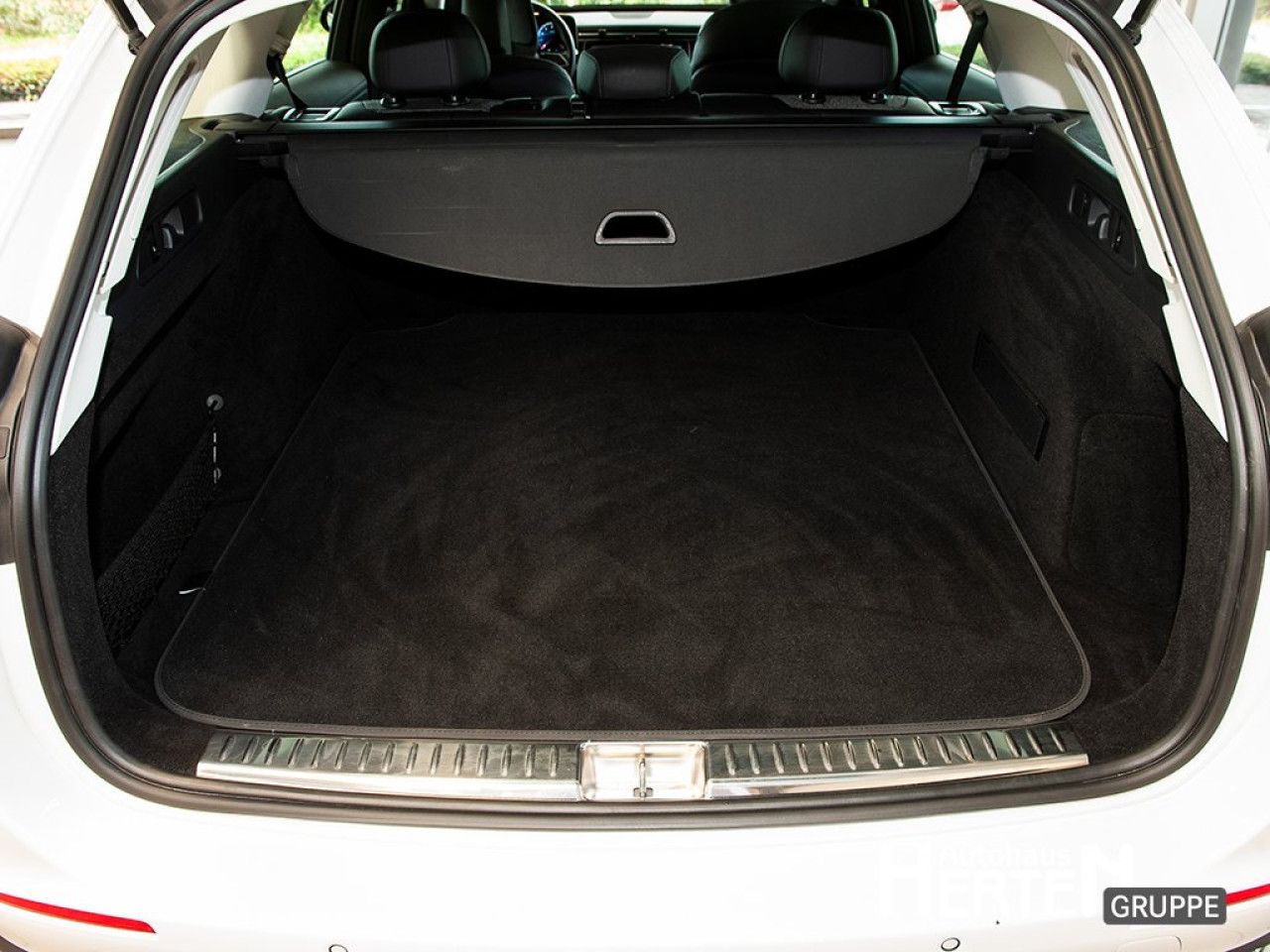 Mercedes-Benz E-Klasse – Bild 16