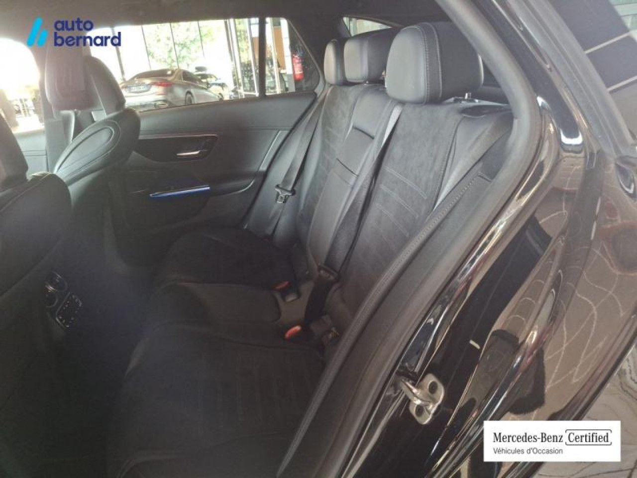 Photo du v&eacute;hicule 10 / 18