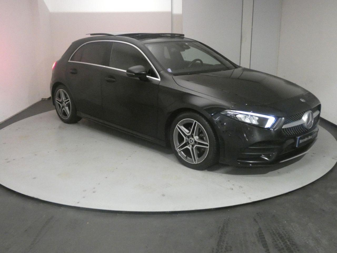 Photo du v&eacute;hicule 8 / 18