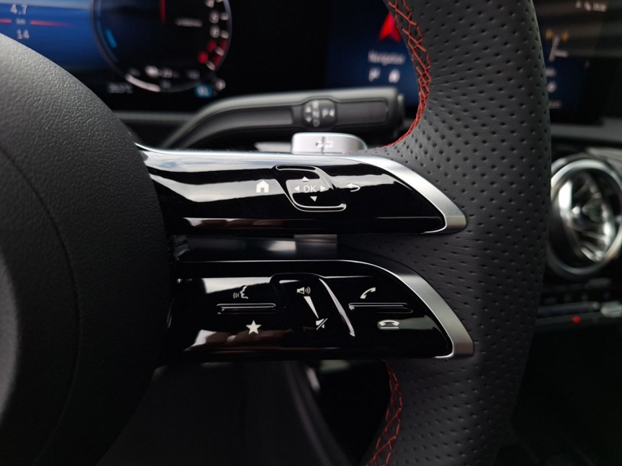 Photo du v&eacute;hicule 18 / 18