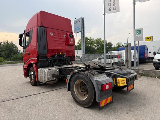 Vehicle image 5 / 20