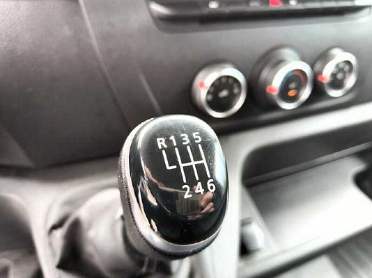 Vehicle image 10 / 11