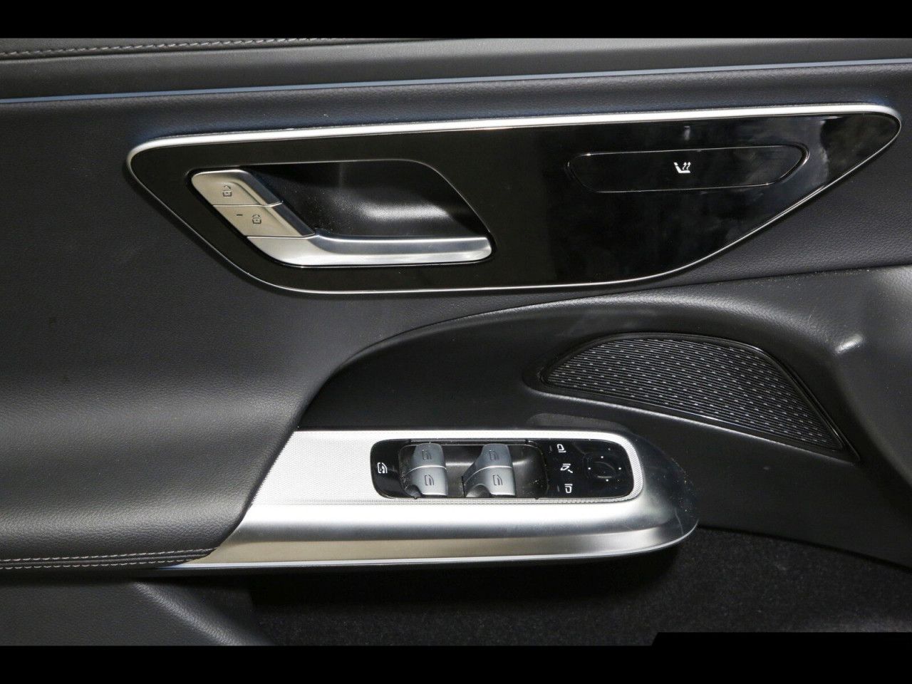 Mercedes-Benz E-Klasse – Bild 14