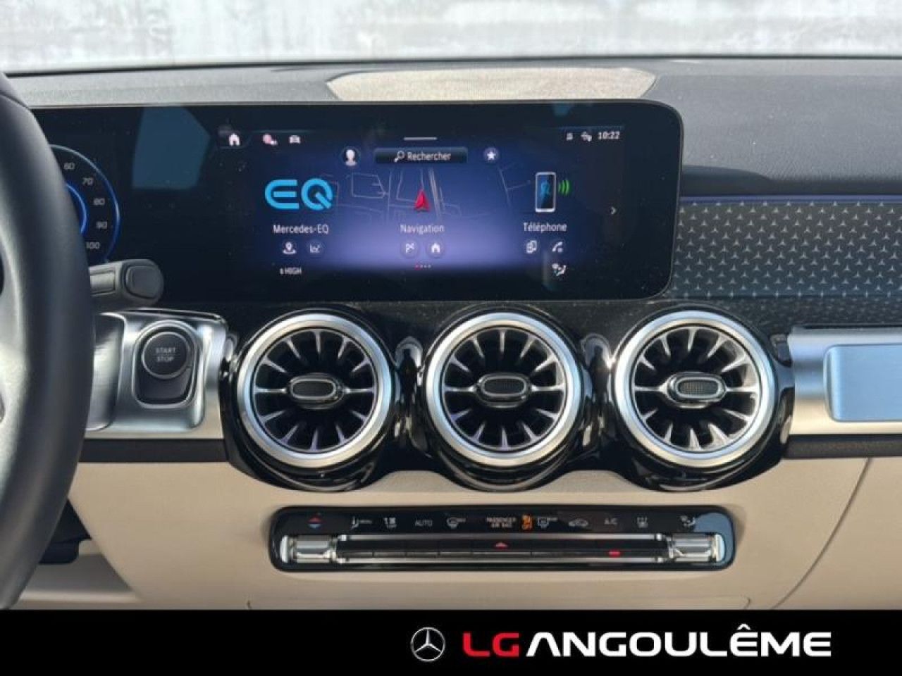 Photo du v&eacute;hicule 15 / 18