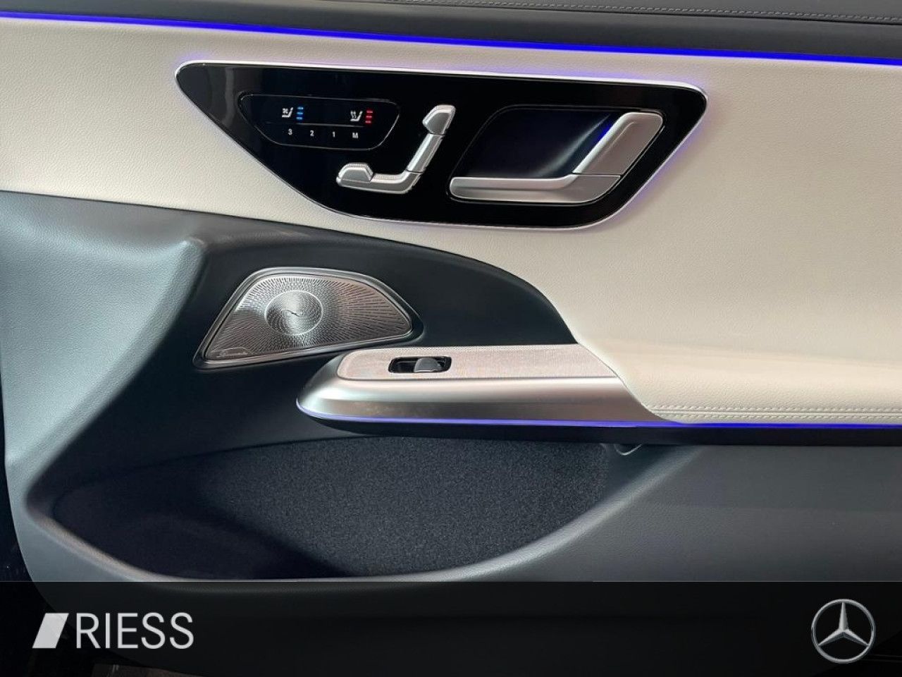 Mercedes-Benz E-Klasse – Bild 12
