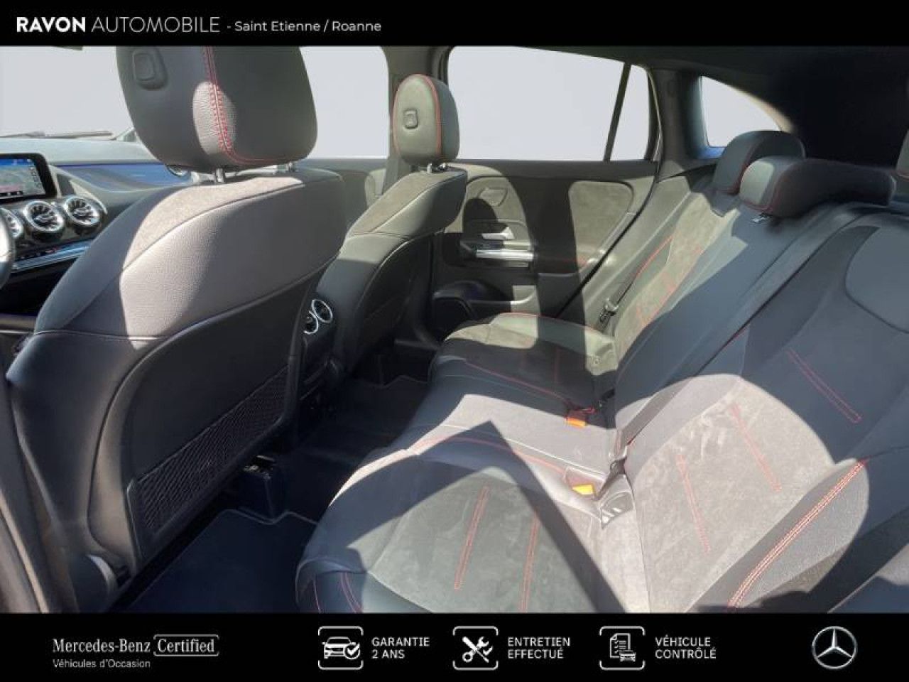 Photo du v&eacute;hicule 17 / 18