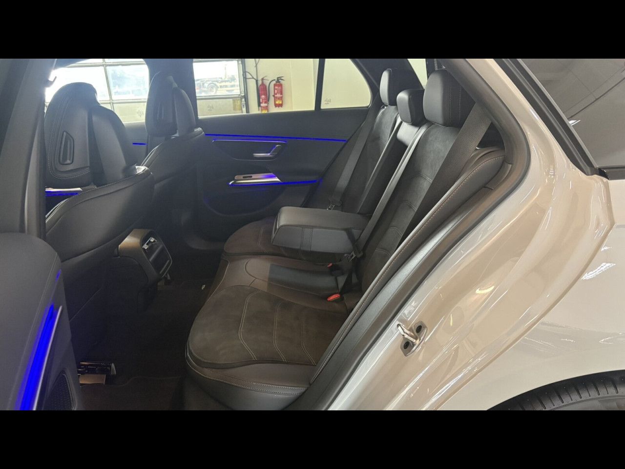 Mercedes-Benz E-Klasse – Bild 18