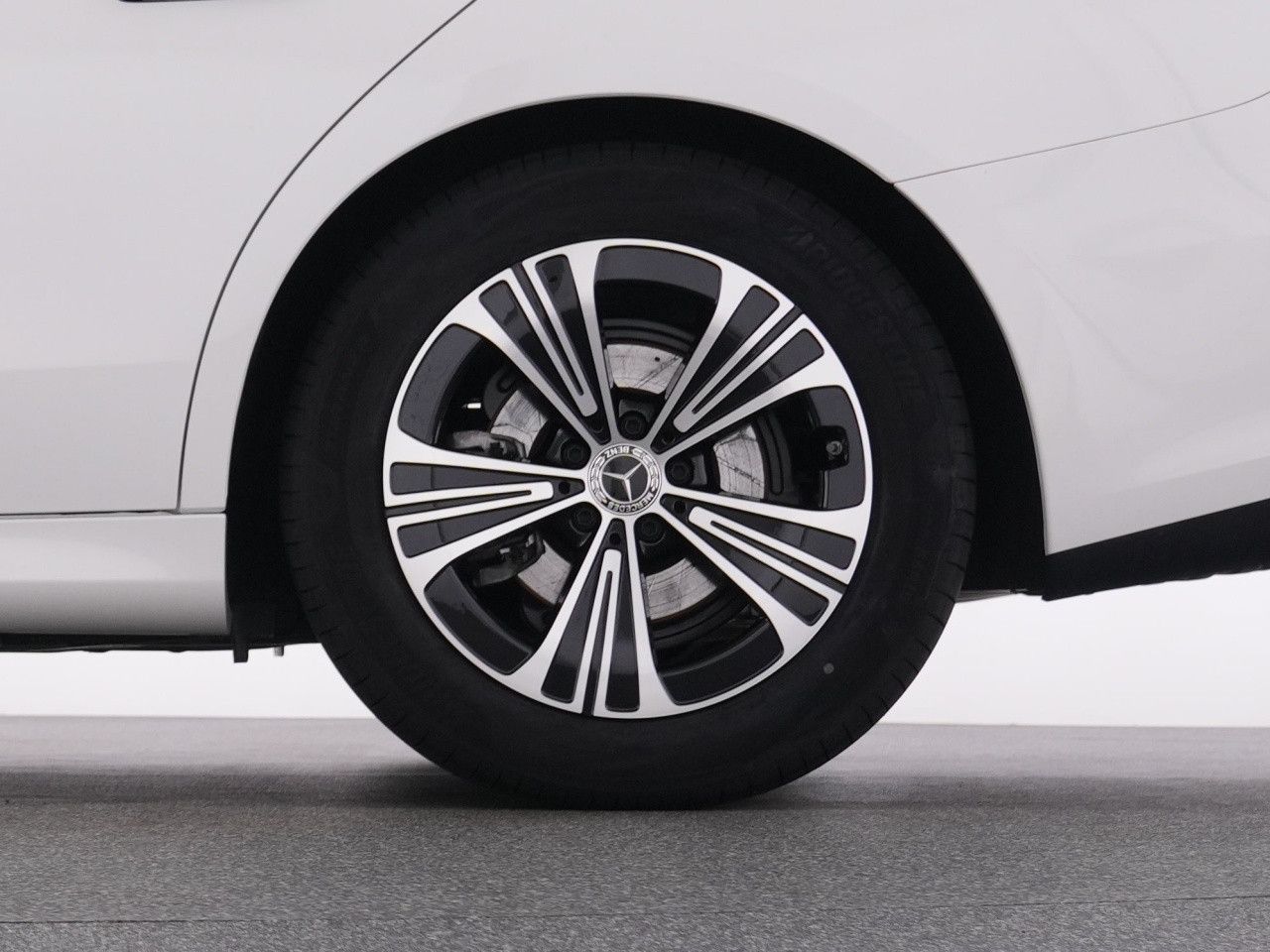 Mercedes-Benz E-Klasse – Bild 20