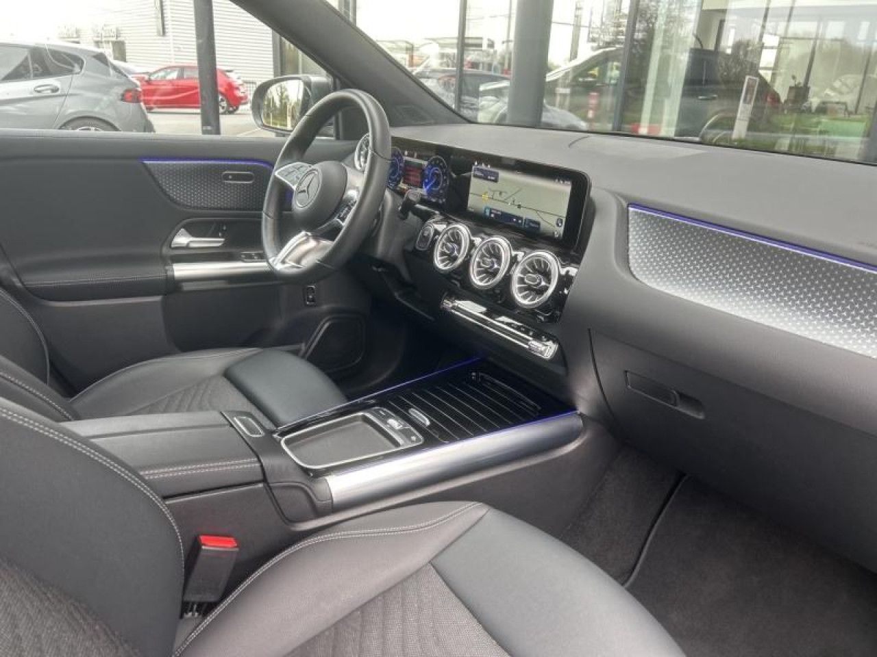 Photo du v&eacute;hicule 11 / 18