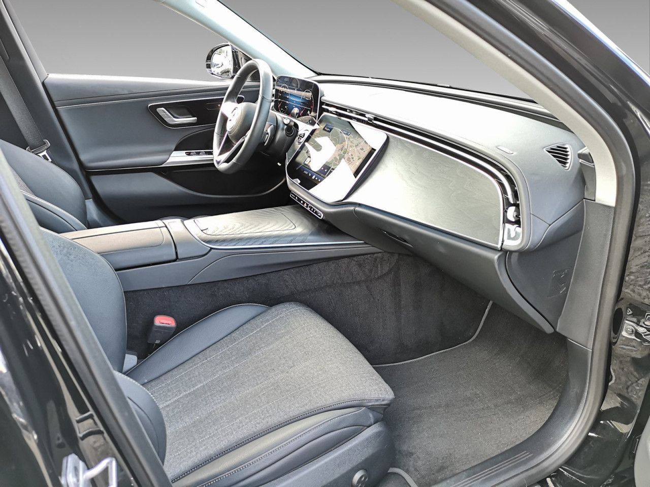 Mercedes-Benz E-Klasse – Bild 19