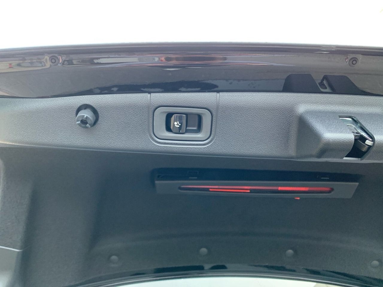 Mercedes-Benz E-Klasse – Bild 13
