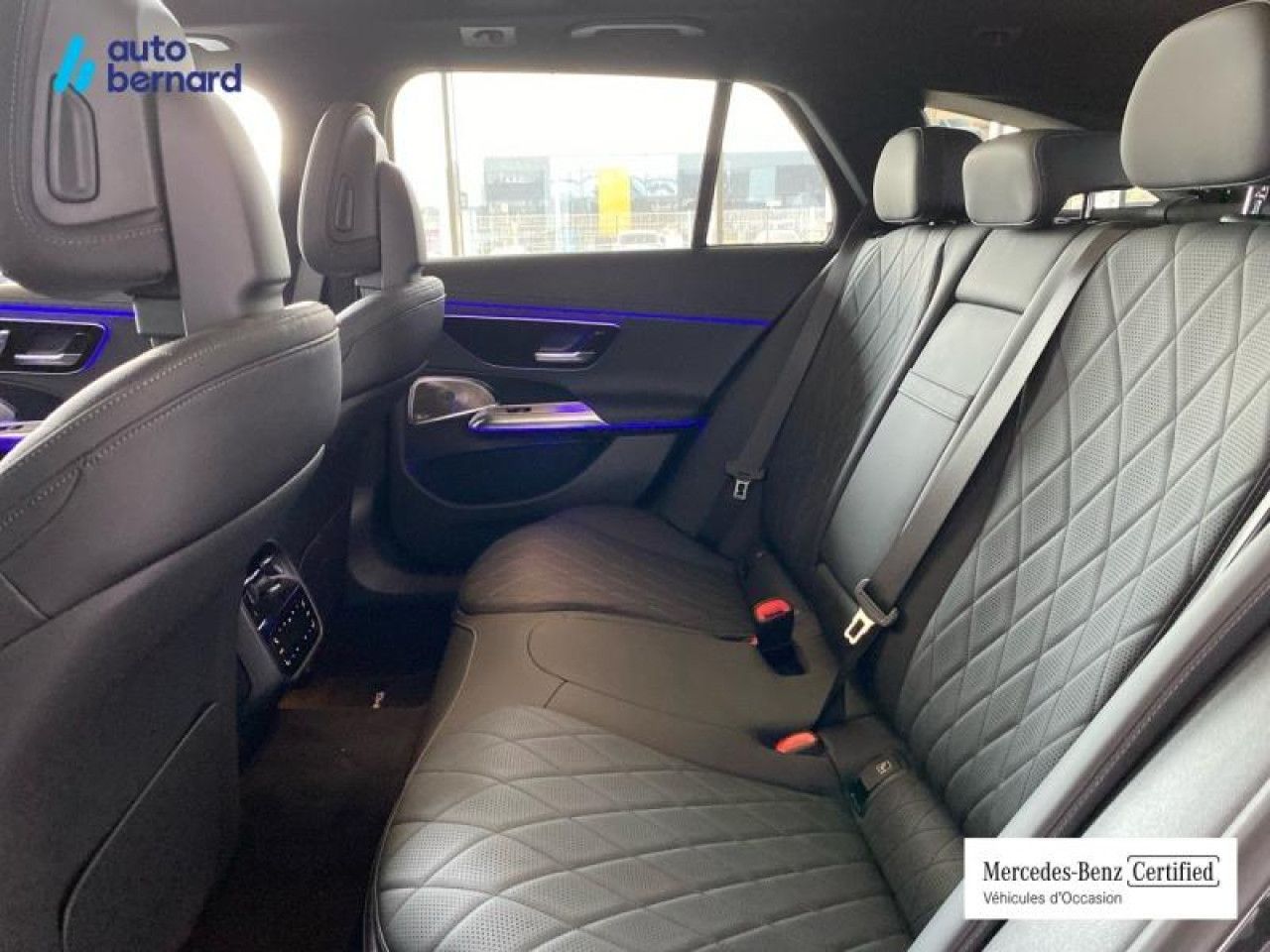 Photo du v&eacute;hicule 9 / 18