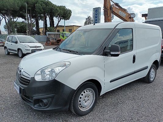 Vehicle image 2 / 5