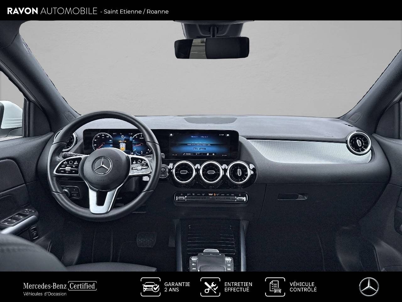 Photo du v&eacute;hicule 3 / 18