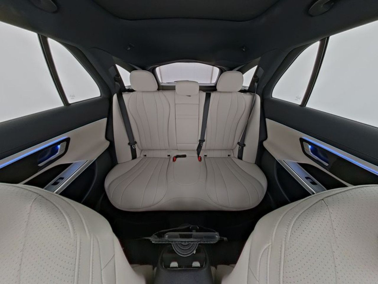Mercedes-Benz E-Klasse – Bild 9