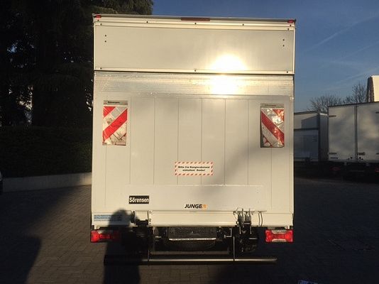Vehicle image 8 / 11