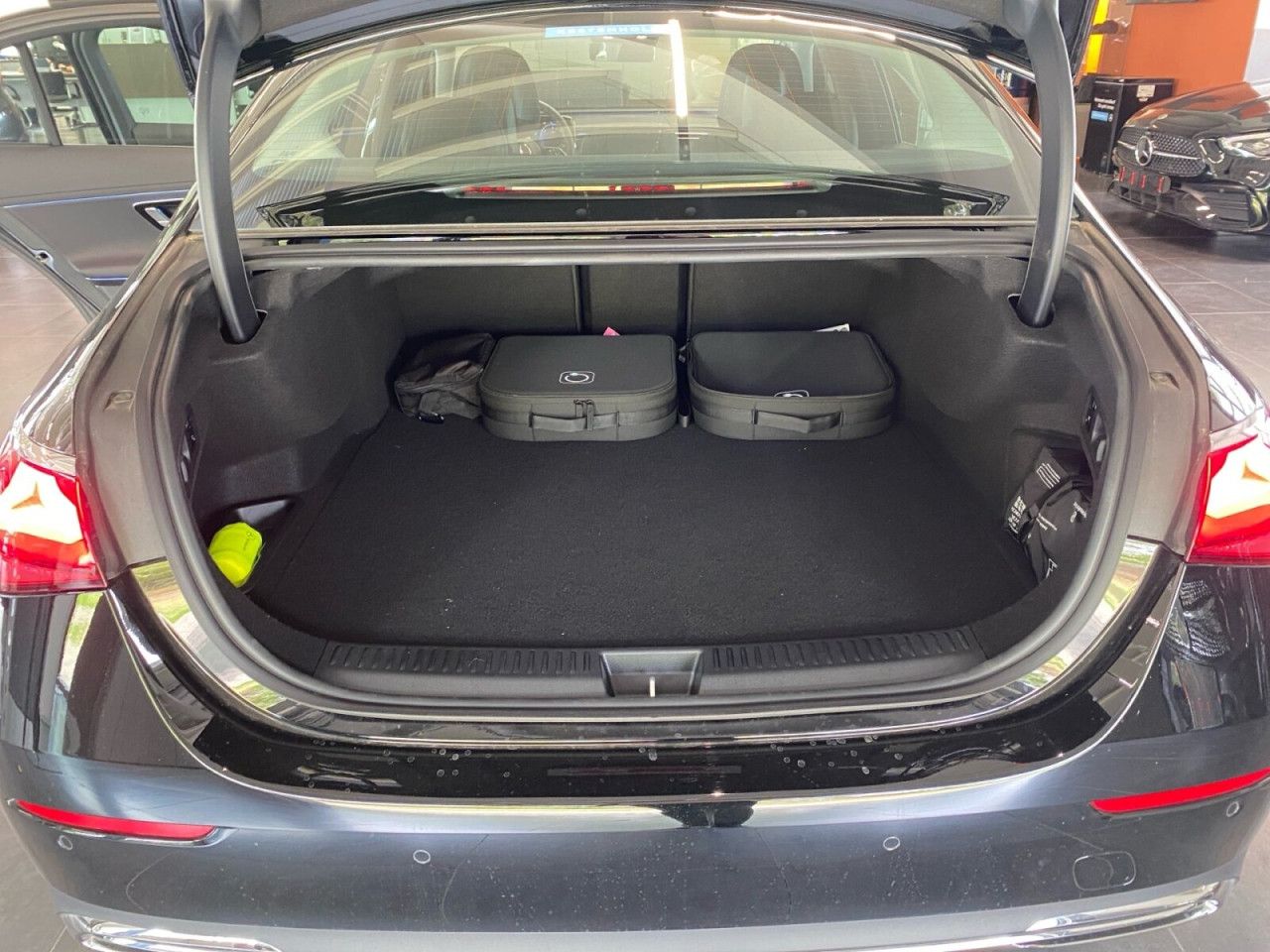 Mercedes-Benz E-Klasse – Bild 12