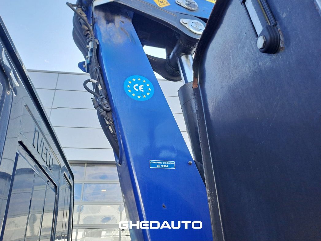 IVECO | EUROCARGO 180E28 CON GRU PM E CASSONE FISSO