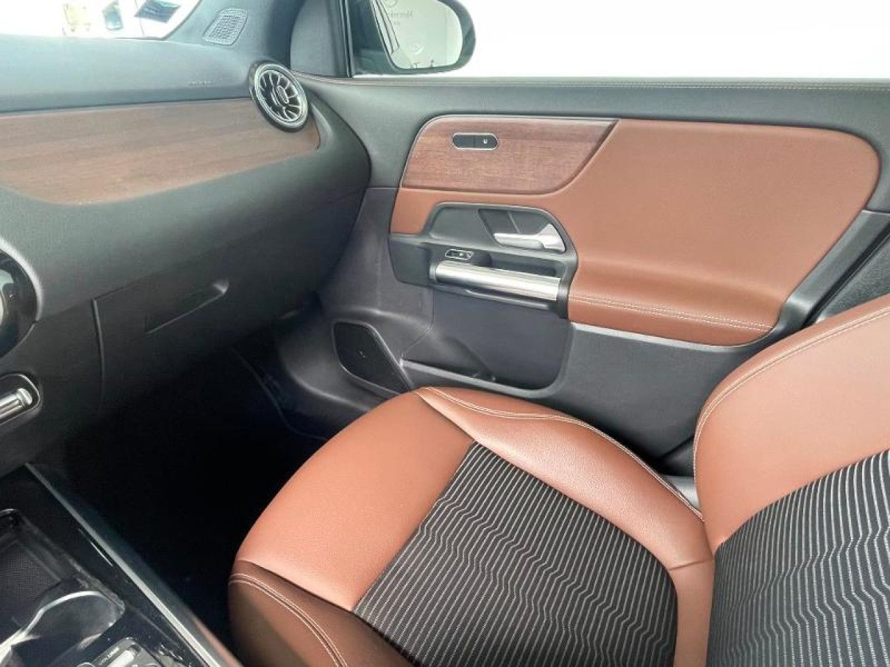 Photo du v&eacute;hicule 11 / 18