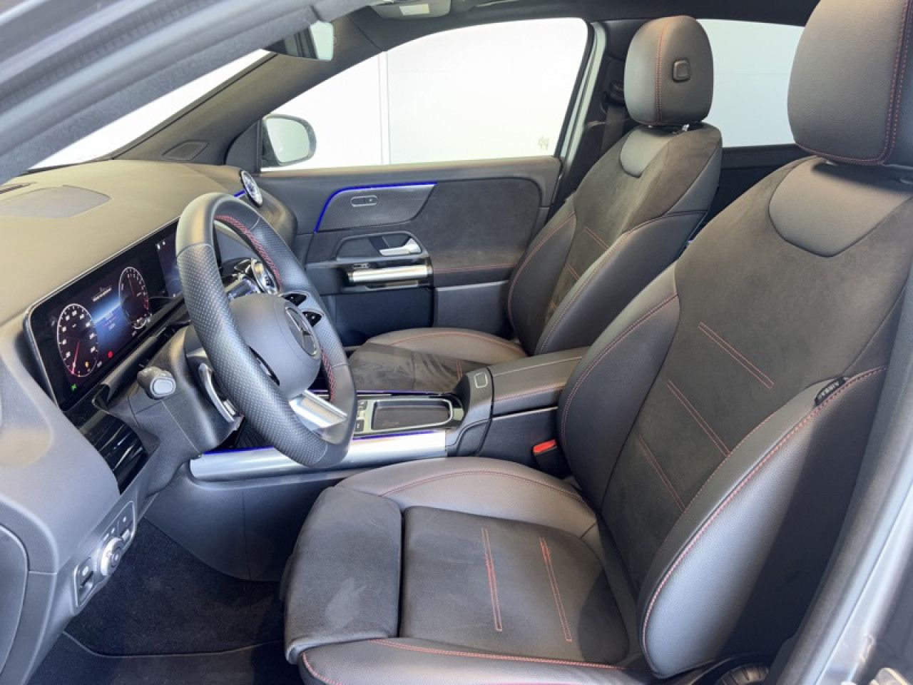 Photo du v&eacute;hicule 13 / 18