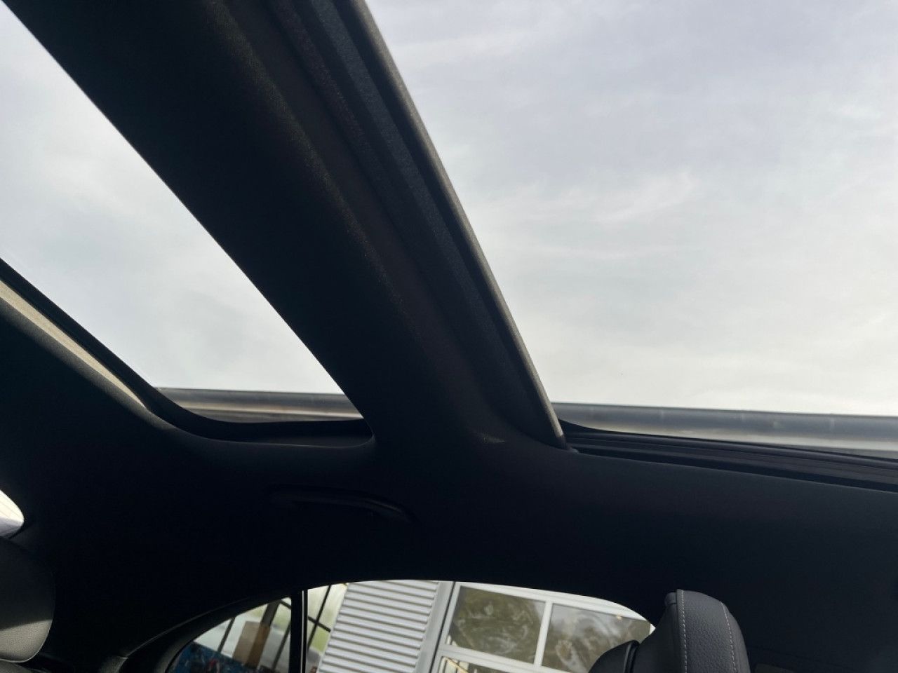 Mercedes-Benz E-Klasse – Bild 18
