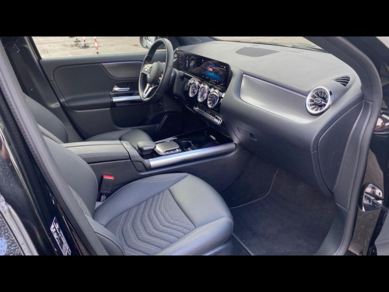 Photo du v&eacute;hicule 12 / 18