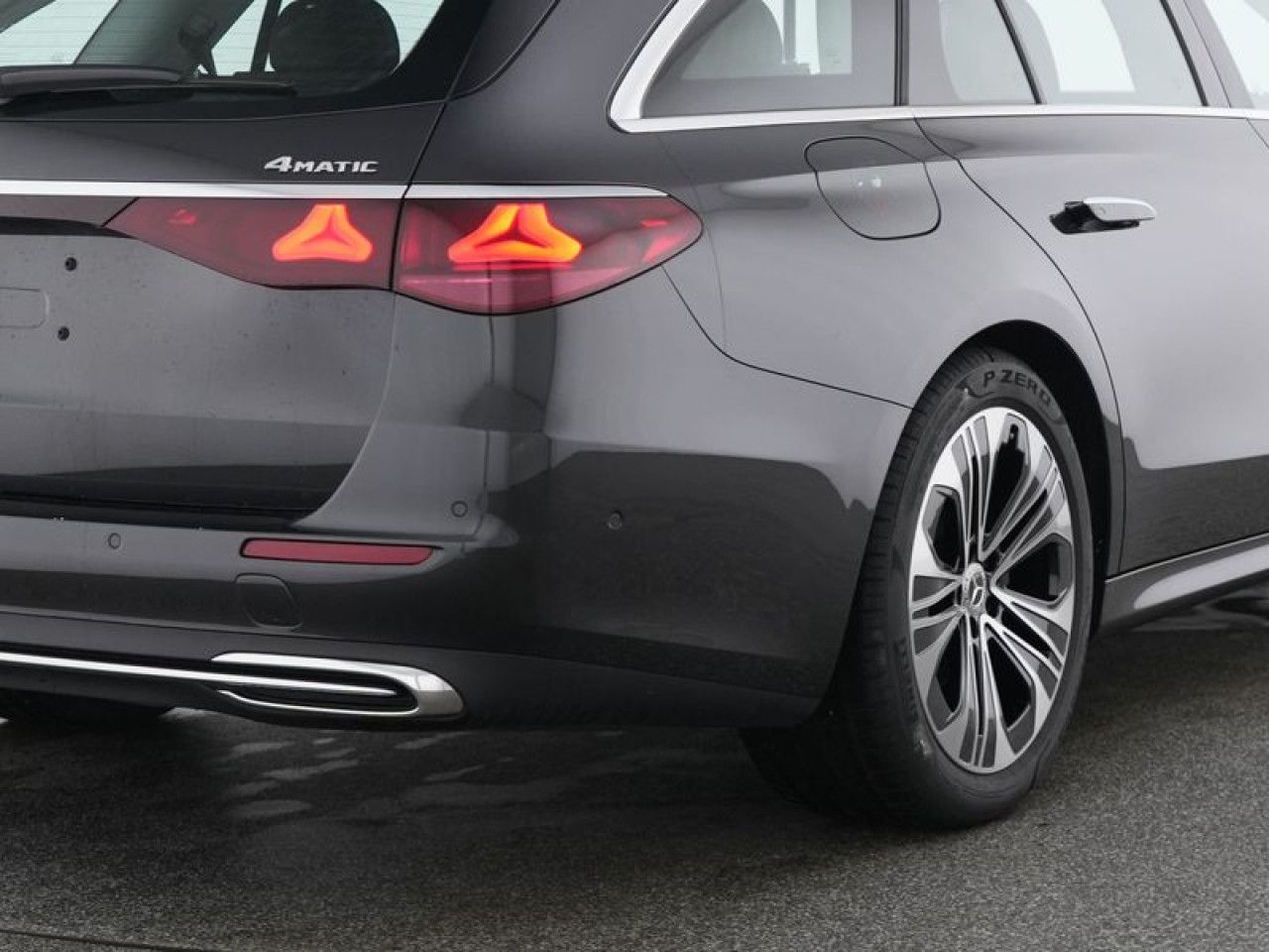 Mercedes-Benz E-Klasse – Bild 9