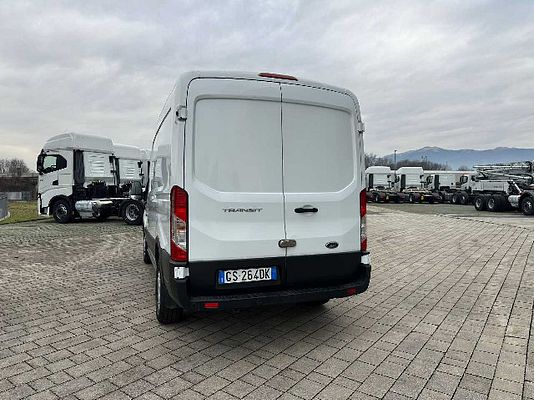 Vehicle image 6 / 14