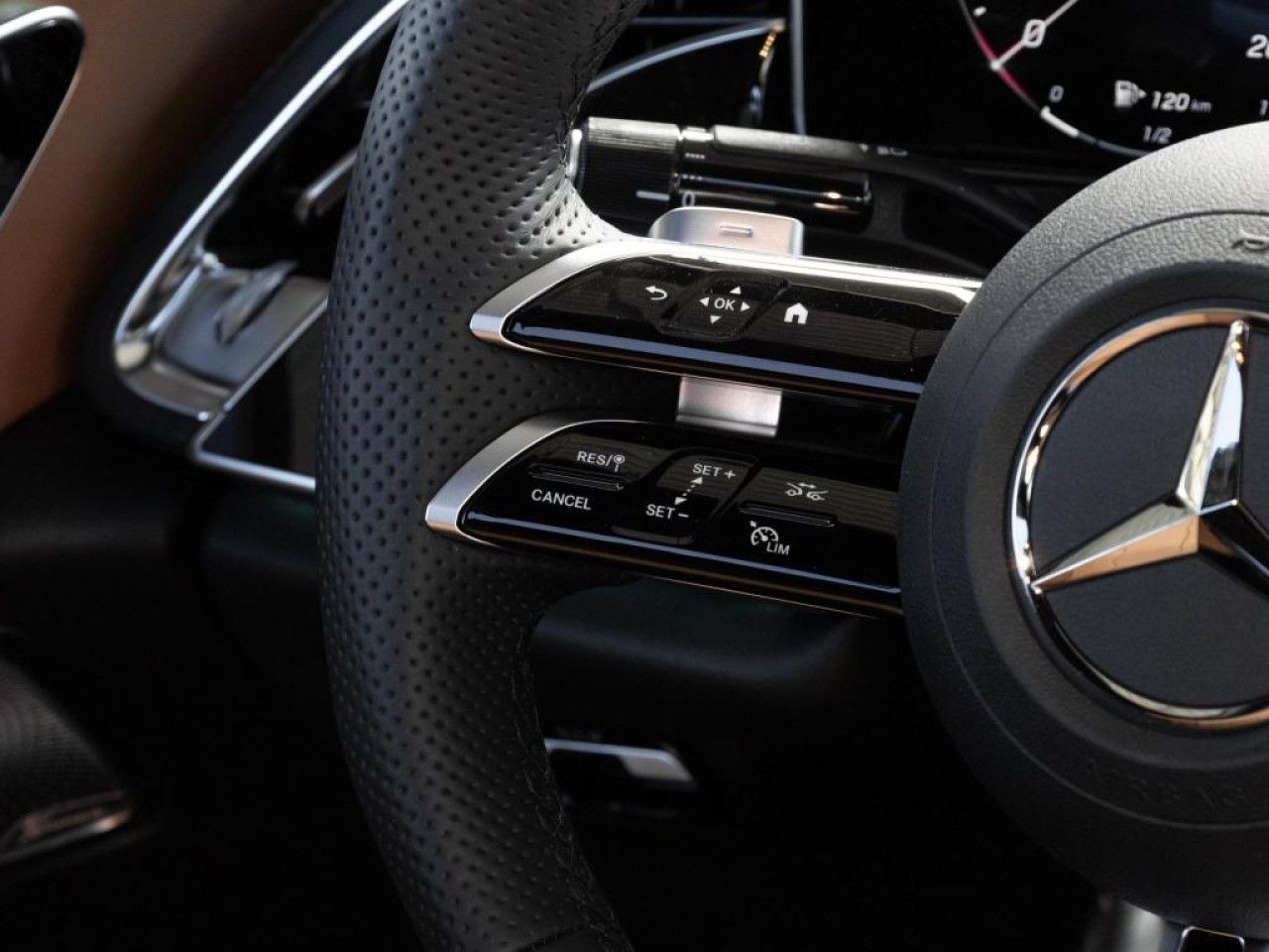 Mercedes-Benz E-Klasse – Bild 11