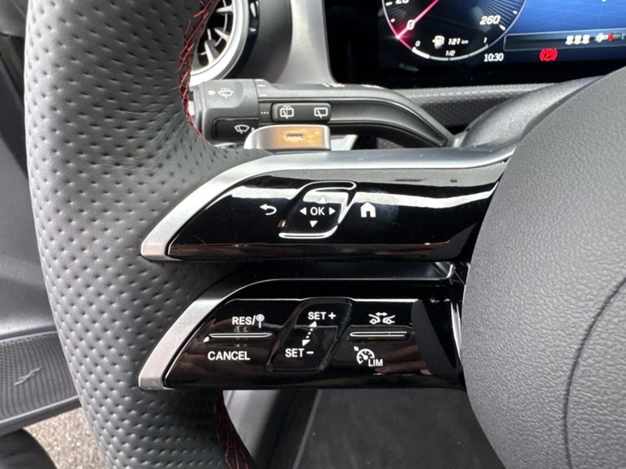 Photo du v&eacute;hicule 16 / 18