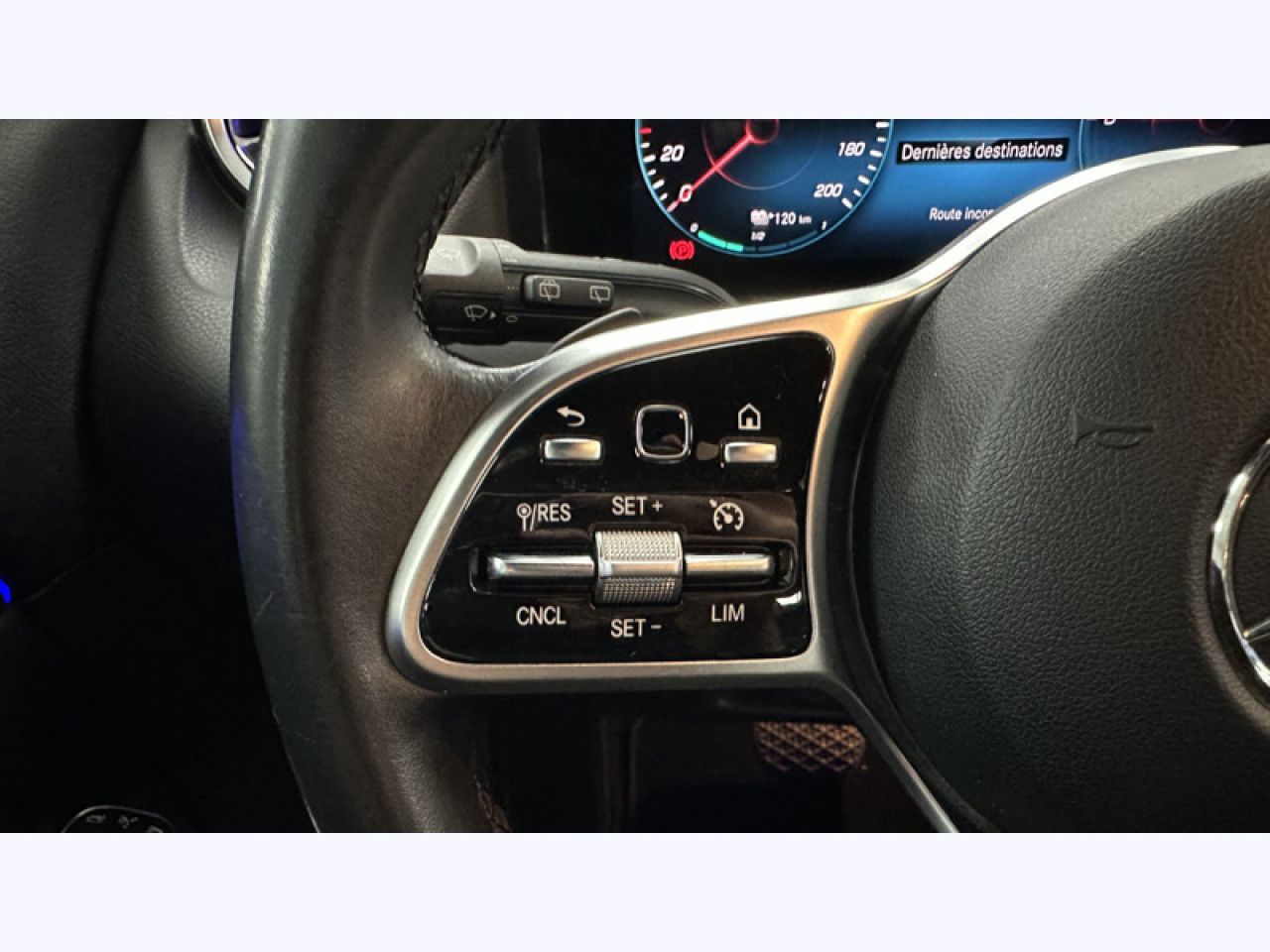 Photo du v&eacute;hicule 17 / 18