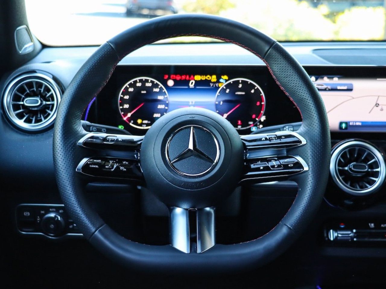 Mercedes-Benz GLB – Bild 21